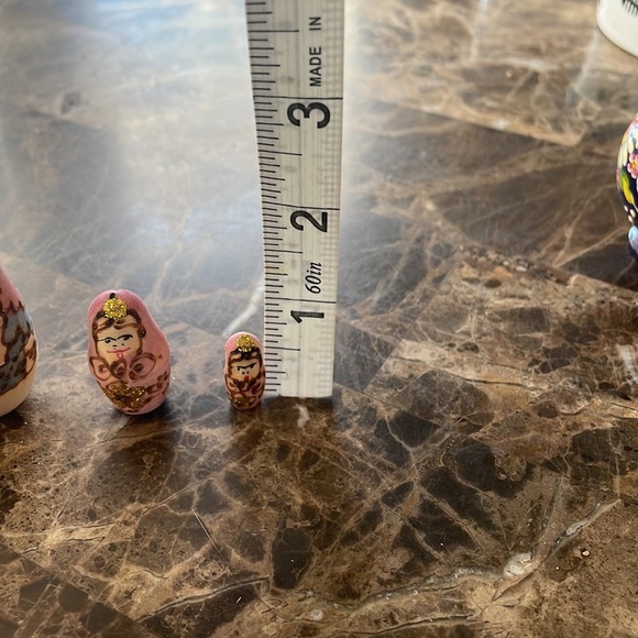 🪆 - Picture 4 of 9